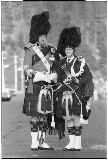 Image: First woman piper in the New Zealand Police Pipe Band