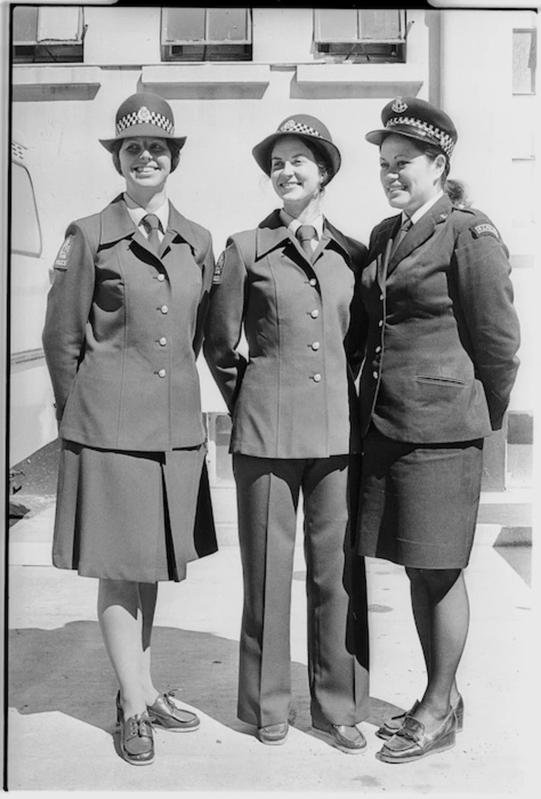 Image: New and old uniforms of the New Zealand Police