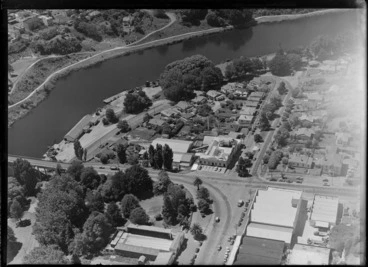 Image: C L Innes and Company Limited and Waikato Breweries Limited, Hamilton, including Waikato River