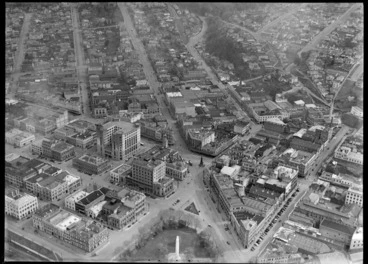 Image: Dunedin City with High Street and Queens Gardens in foreground, looking towards Jubilee Park, Otago
