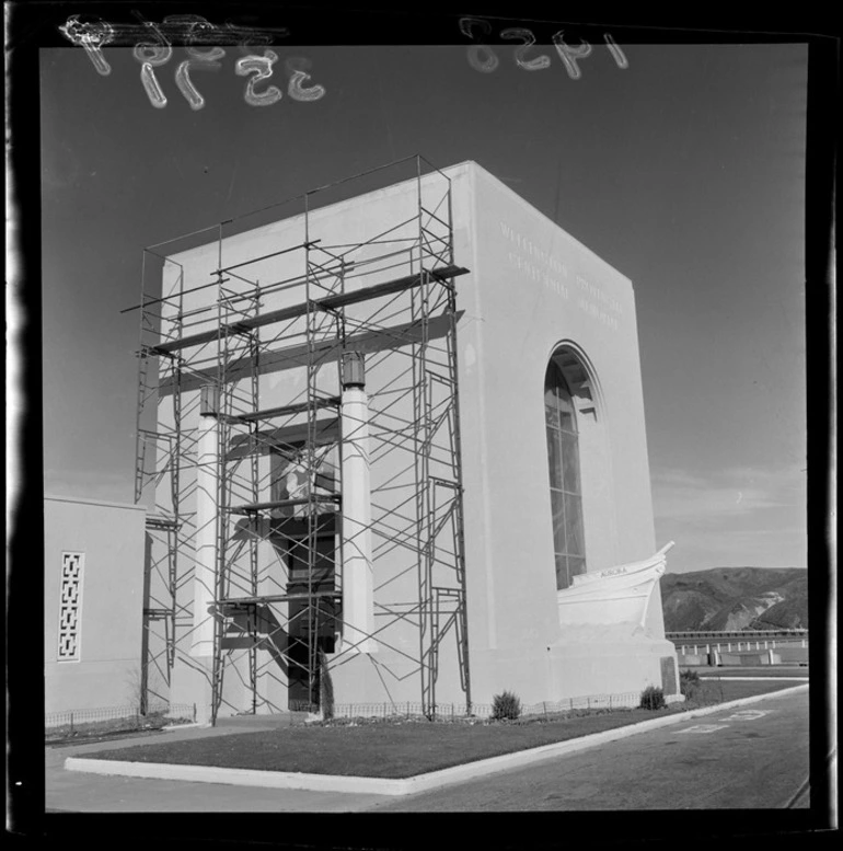 Image: Wellington Provincial Centennial Memorial, latterly the Petone Settlers Museum