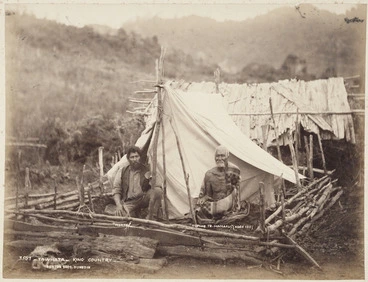Image: Photograph of Topine Te Mamaku and Taiaho Ngatai at Tawhata