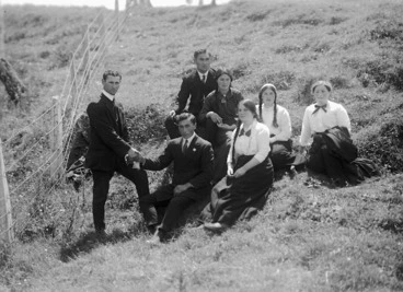 Image: Hough family on the Chatham Islands