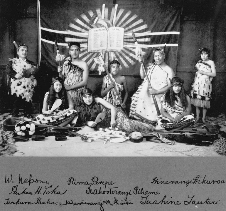 Image: Group of Maori performers, probably the Methodist Waiata Maori Choir