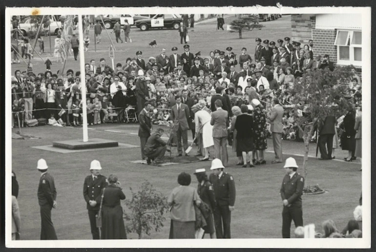 Image: Princess Diana at tree-planting ceremony, Queen Street, Wainuiomata