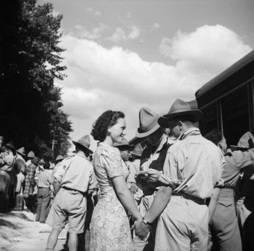 Image: World War 2 Maori reinforcements about to leave Rotorua railway station