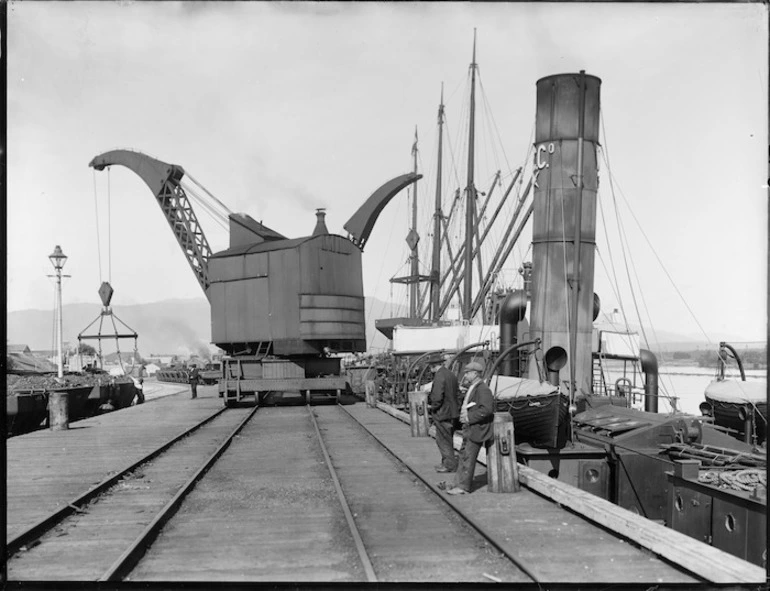 Image: Harbour crane