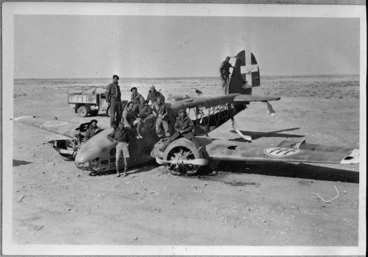 Image: Italian aeroplane and World War 2 soldiers