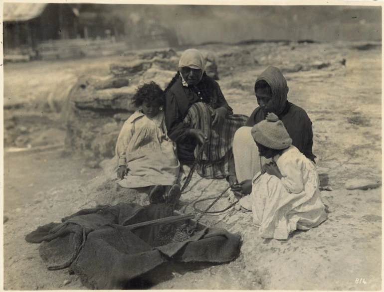 Image: Unidentified Maori group steaming food, Whakarewarewa