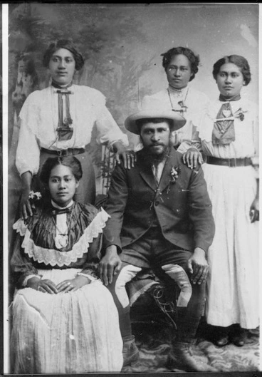 Image: Rua Kenana and four of his wives, Opotiki