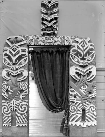 Image: Doorway with Maori carvings at the Government Tourist Department's court, New Zealand International Exhibition Christchurch 1906-1907