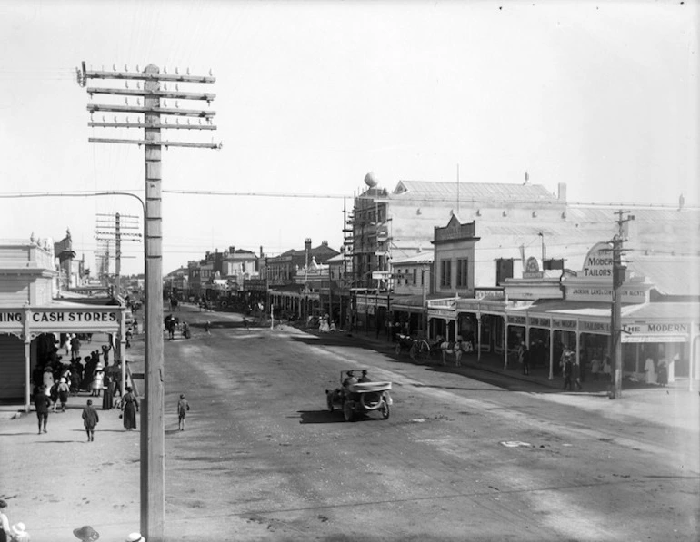 Image: Broadway, Stratford