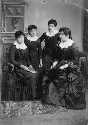 Image: The four daughters of Colonel Thomas Porter and Herewaka Porter