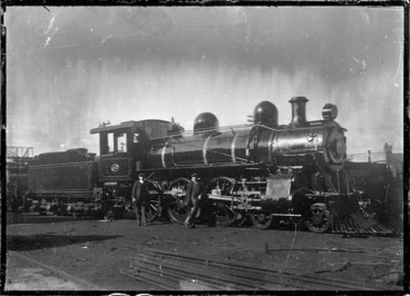 Image: Ud Class steam locomotive, New Zealand Railways no 464, 4-6-0 type