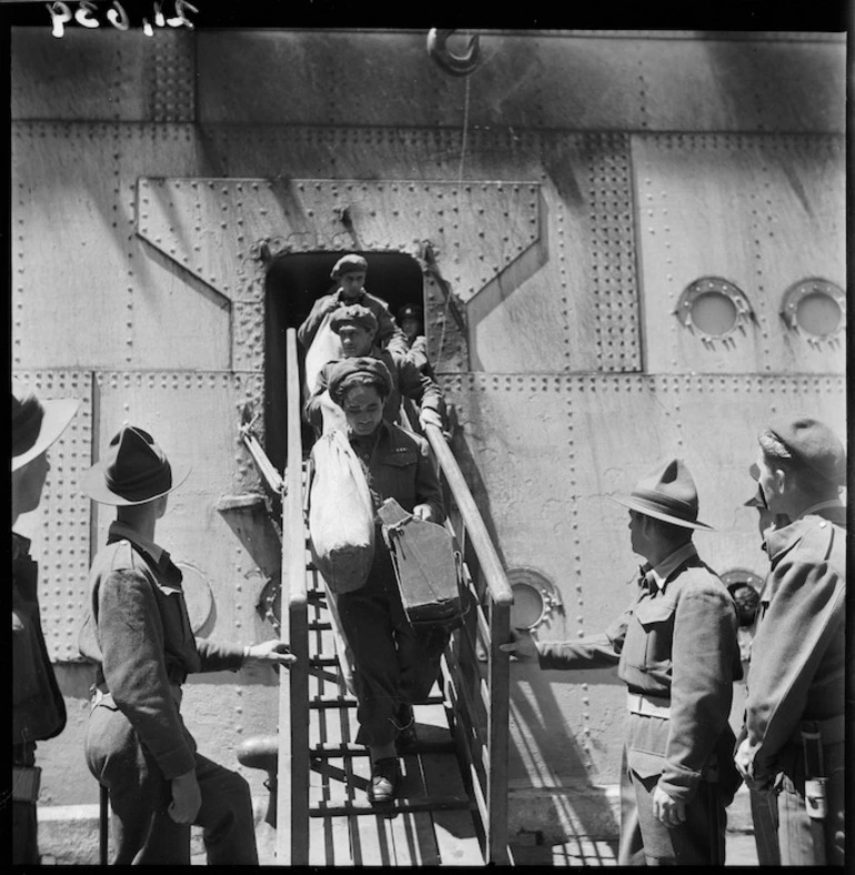 Image: Members of the Maori Battalion coming ashore in Wellington after serving in World War 2