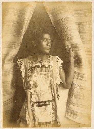 Image: Portrait of a Samoan woman