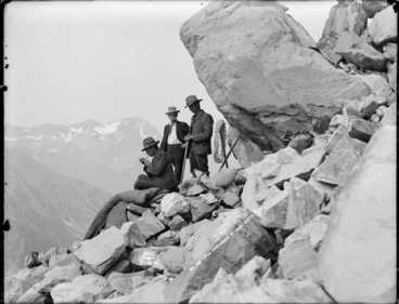 Image: Pringle, Thomas, 1858-1931 :The Hochstetter Bivouac, 6,977ft