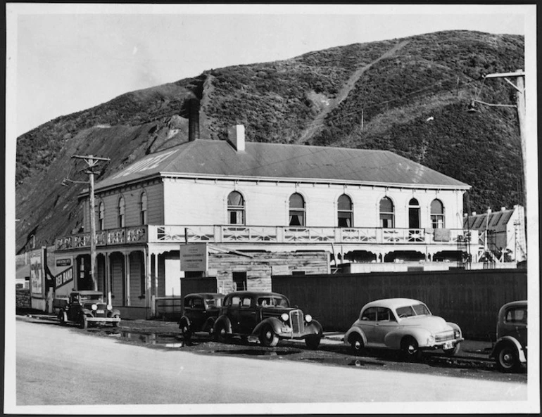 Image: Grand National Hotel, Petone