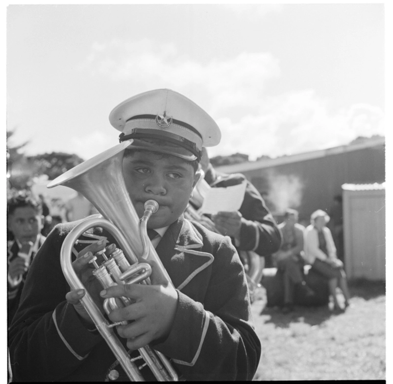 Image: Opunake Racecourse - Ratana bands