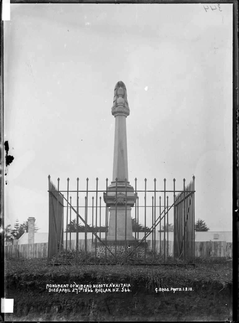 Image: Monument of Wiremu Nera Te Awaitaia, Raglan - Photograph taken by Gilmour Brothers