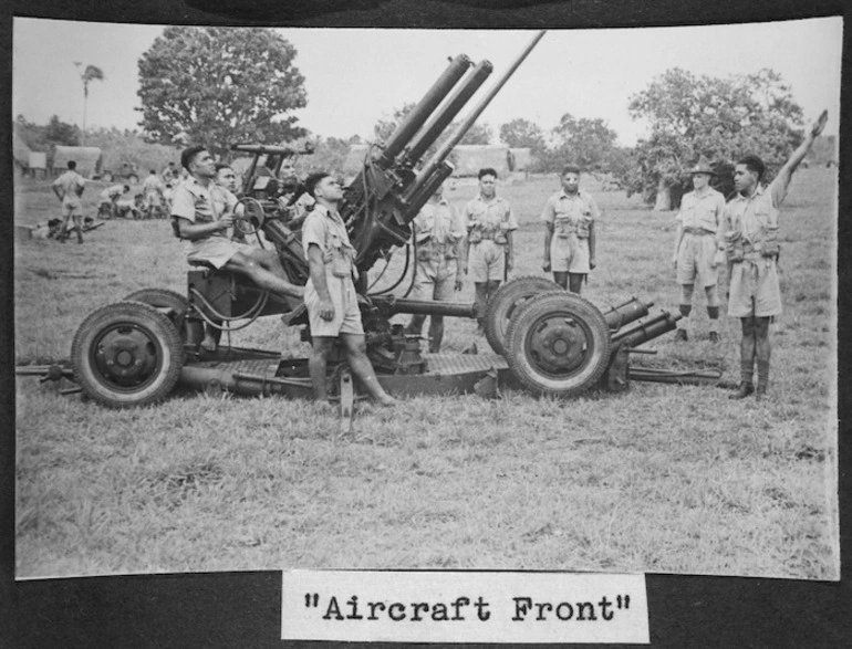 Image: Members of the Tonga Defence Force of 2nd NZEF, learning how to operate an anti-aircraft gun, in Tonga