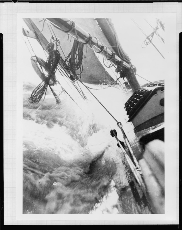 Image: Yacht Rona at sea, Wellington