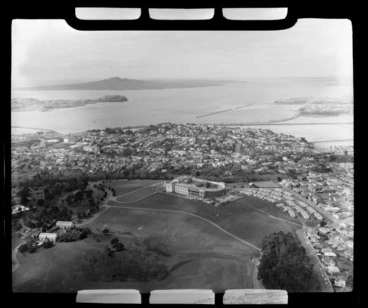 Image: Auckland Domain and War Memorial Museum