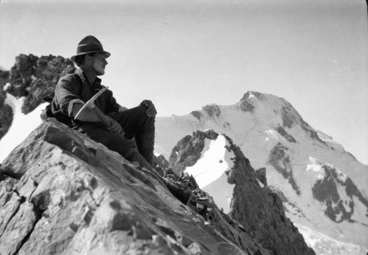 Image: Mt Cook 1918 with Sammy Turner