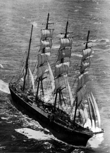 Image: Aerial view of 4-masted barque Pamir off Sydney Heads on route to Wellington