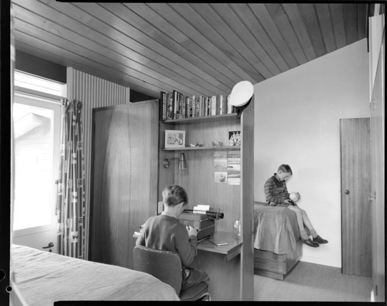 Image: King house, interior, bedroom