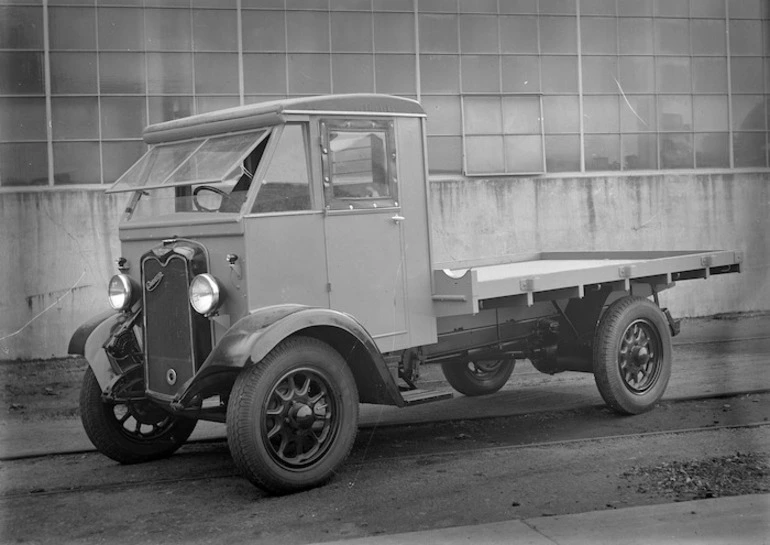 Image: Commer truck