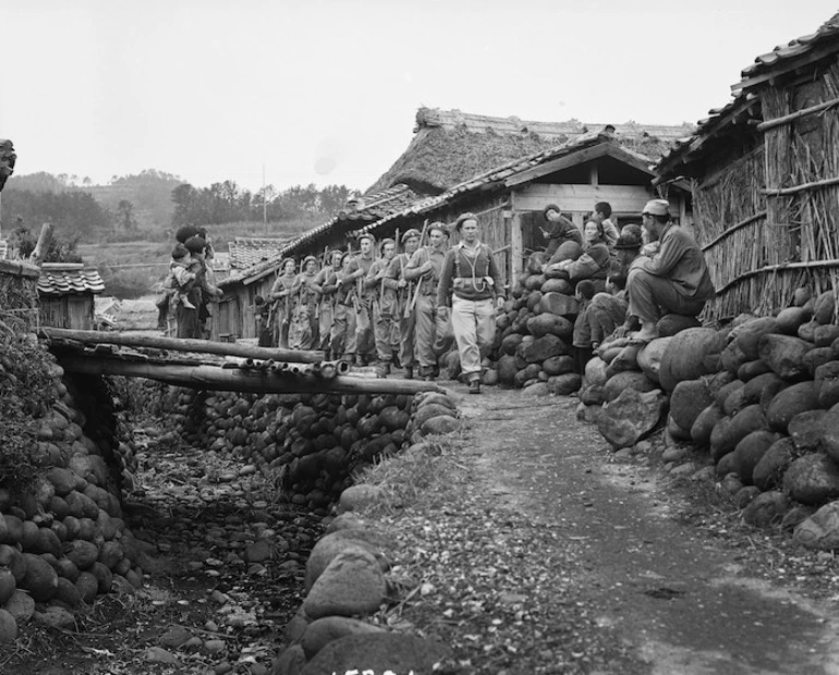 Image: Patrol from 27 Battalion, J Force, on the island of Mi-shima, Japan