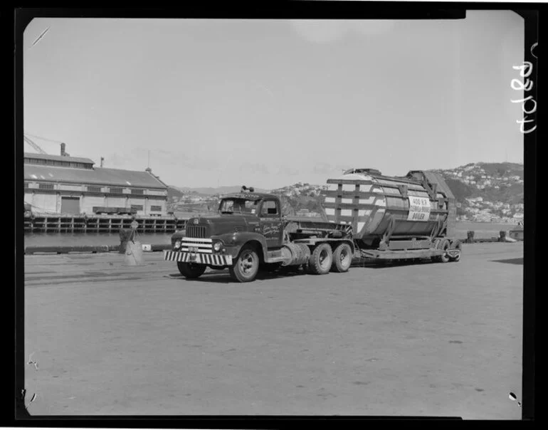 Image: Crane lowering boiler onto truck