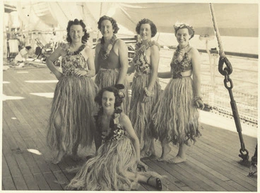 Image: Women in Hawaiian costume for a Women's War Service Auxiliary concert during World War 2