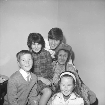 Image: Beatle John Lennon with second cousins from Levin
