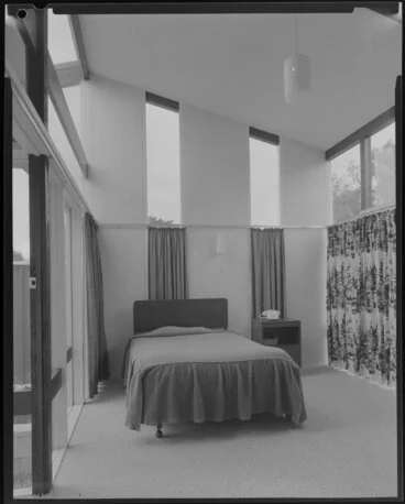 Image: Unidentified house, interior bedroom area