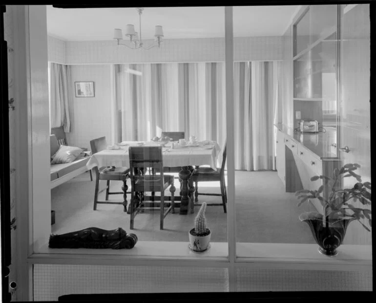 Image: Dining room, Vautier House [Wellingotn?]