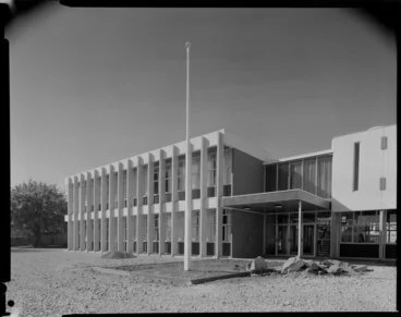 Image: Gisborne District Council building, front exterior view