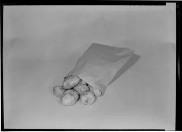 Image: Bag of potatoes