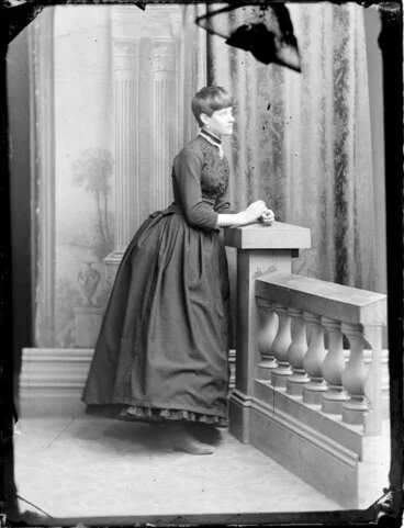 Image: Unidentified young woman