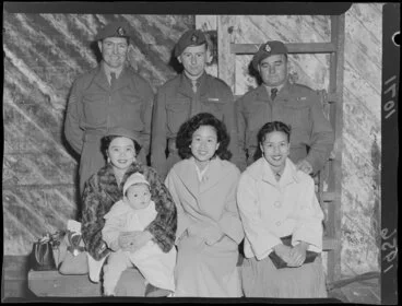 Image: New Zealand soldiers with their Japanese wives