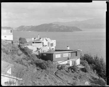 Image: The residence of Wellington architect Ian Athfield, down a Khandallah hill overlooking the Old Hutt Road