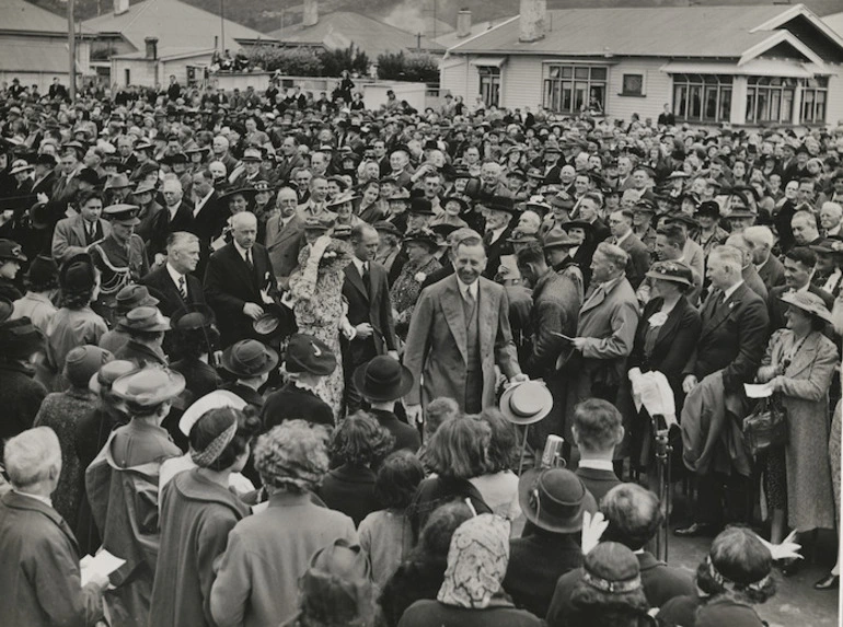 Image: Dignitaries arriving for the unveiling of the Wellington Provincial Centennial, Petone, Lower Hutt, Wellington