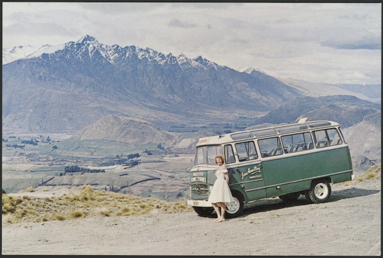 Image: Skippers Saddle, Queenstown, N.Z. Colourchrome series W.T. 555, printed by Whitcombe and Tombs Ltd for the Felicity Card Co. Ltd