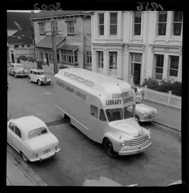 Image: New Country Library Service mobile van, Sydney Street, Wellington