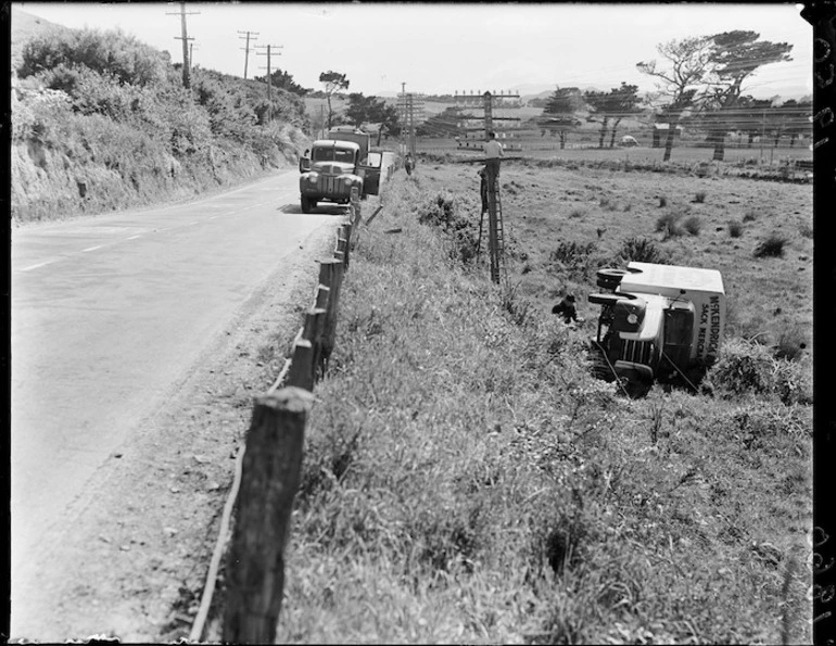 Image: Truck accident, Linden, Wellington