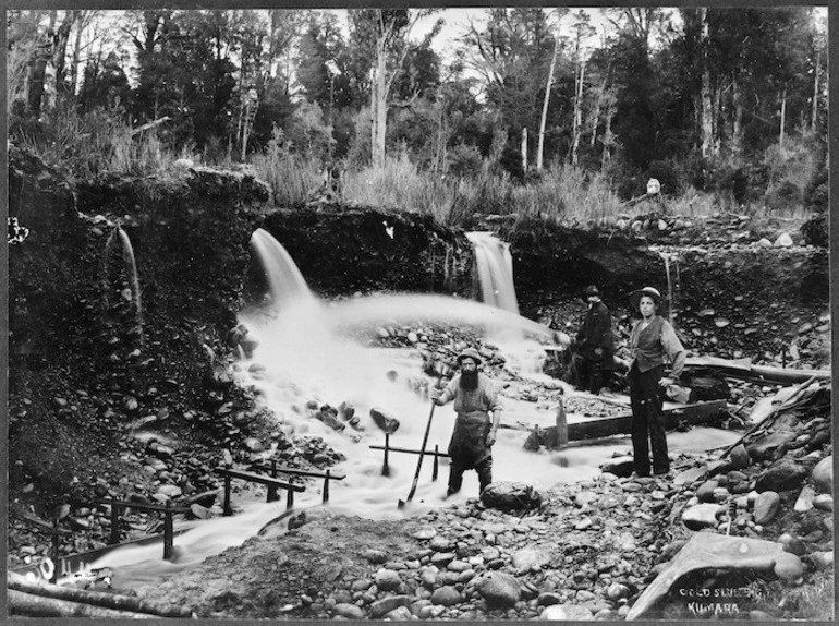 Image: Sluicing for gold, (Kumara, West Coast?)