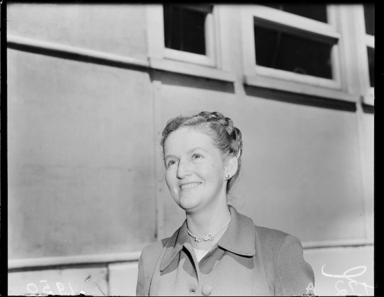 Image: Dorothy Gerald, typist from Auckland