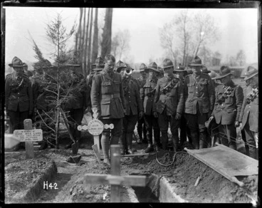 Image: World War I New Zealand soldiers at the burial of Sapper J F Haynes, Romarin, France