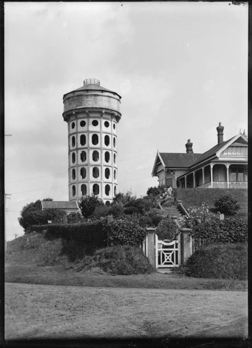 Image: Water tower, Lake Road, Hamilton